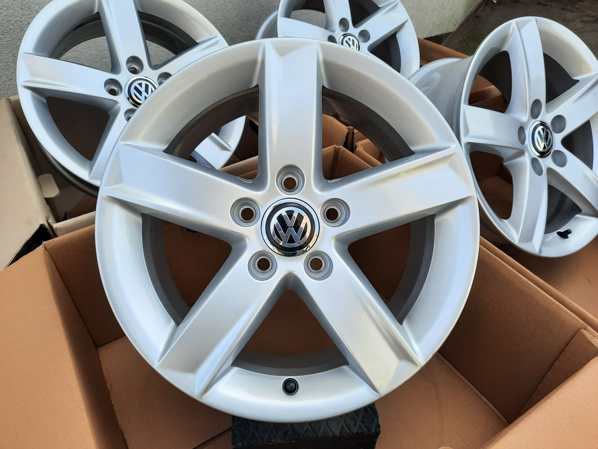 ALUFELGI NOWE VW 16 5x112 Turan Passat Golf Jetta T-Roc Eos Scirocco