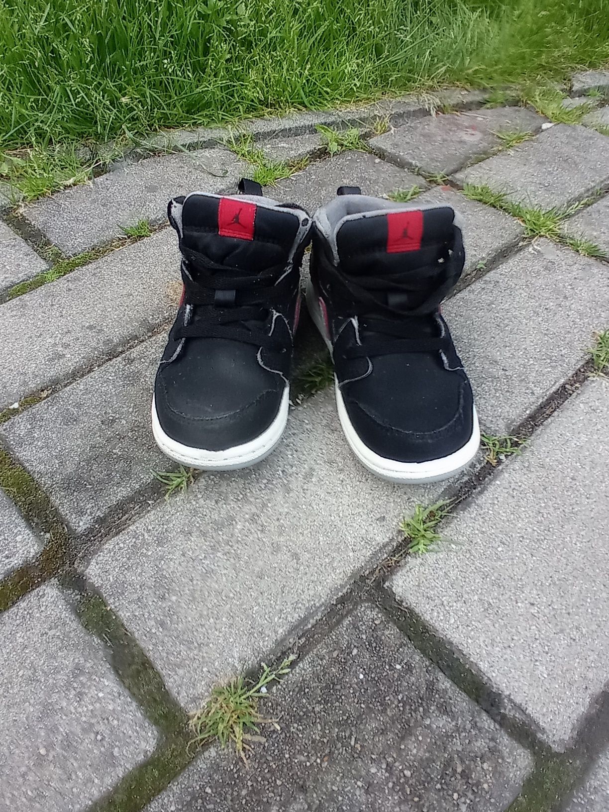 Buty NIKE Air Jordan 1 Mid 26/17cm