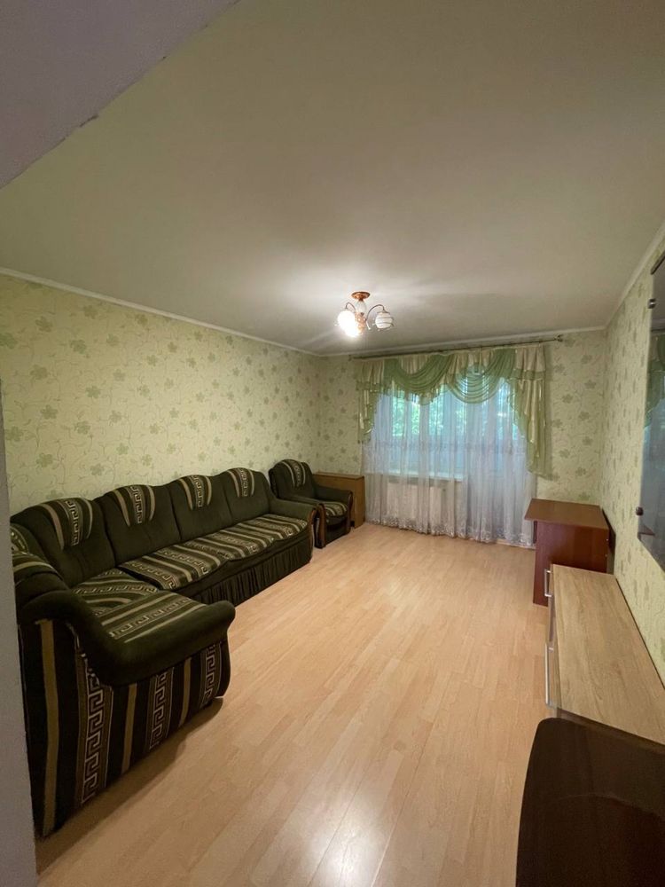 Продаж 3-х кімнатної квартири з меблями