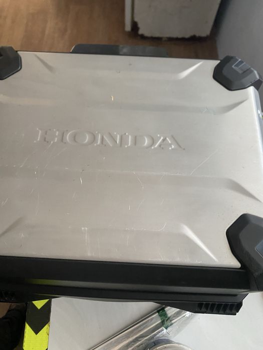 Кофри хонда африка….