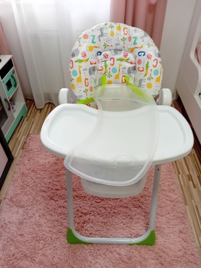 Krzesełko do karmienia dziecka firmy Mothercare