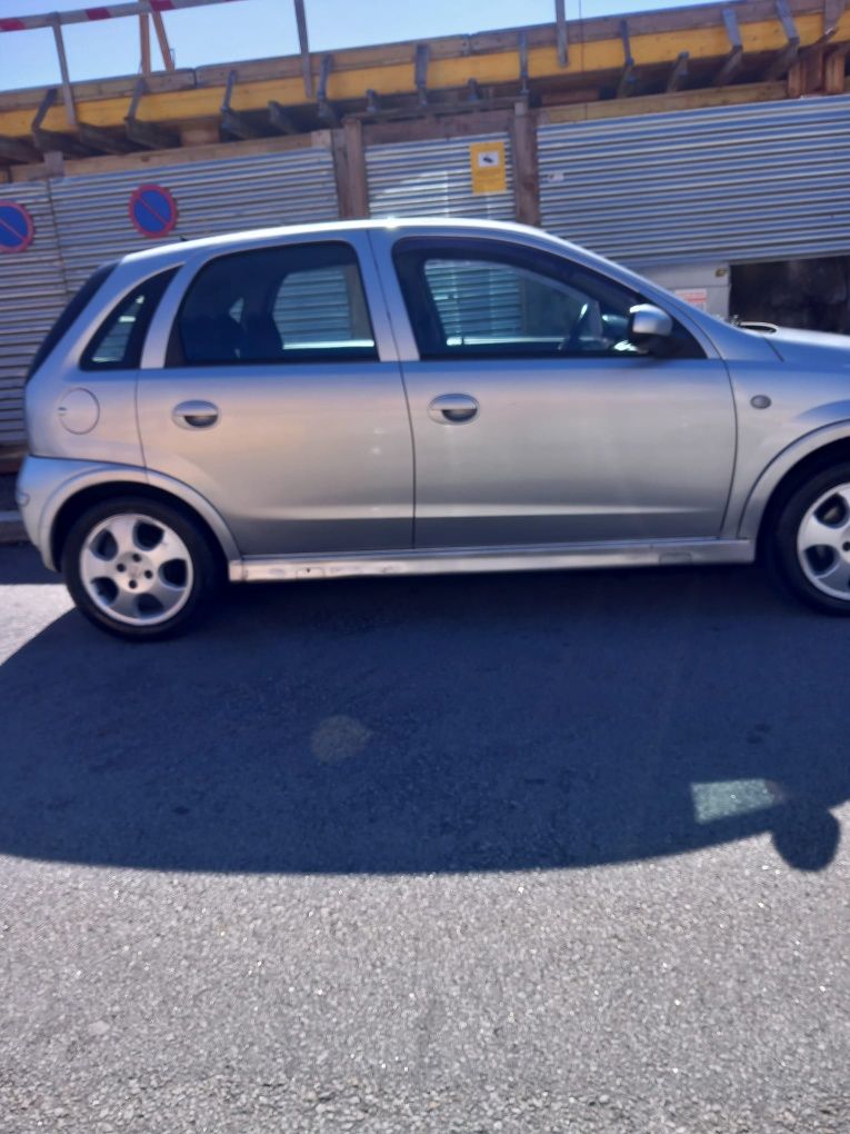 Vendo  opel corsa  1300 cdti