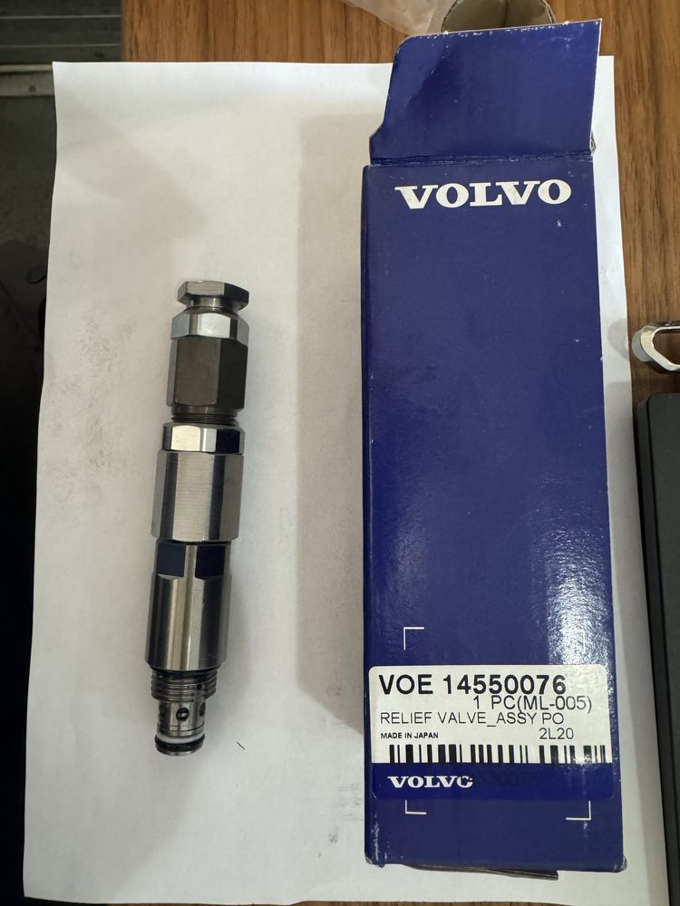 Zawór przelewowy Volvo ECR88 plus