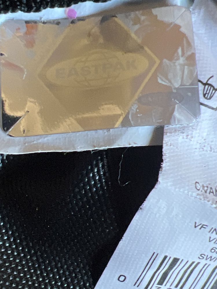 Sprzedam saszetkę, nerkę firmy EASTPAK (USA) kolor niebieski.