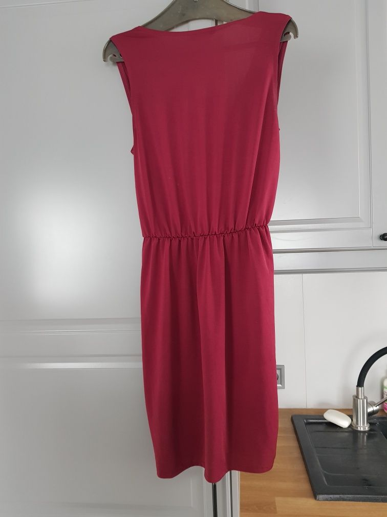 Sukienka z rozcięciem rozporkiem w kolorze czerwonego wina S 36