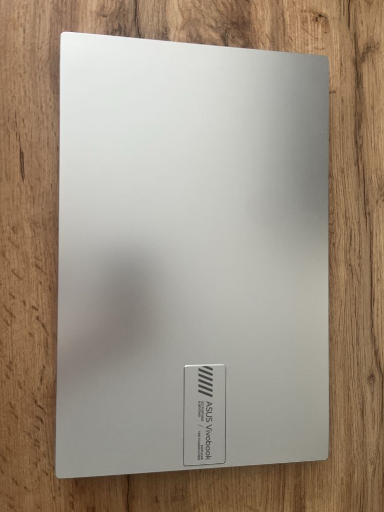 ASUS VivoBook Go E1504FA