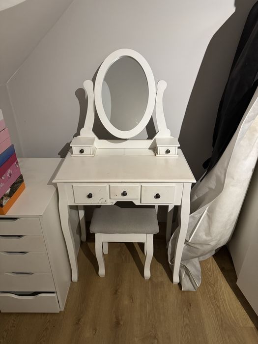 Toaletka do makijazu