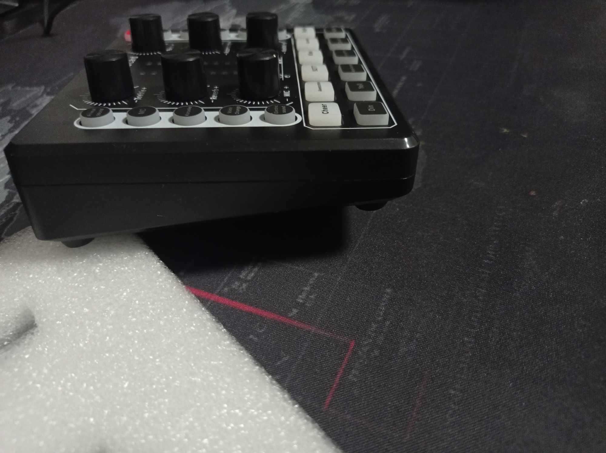 Sound Card M8 do gier/streamingu. bez okablowania