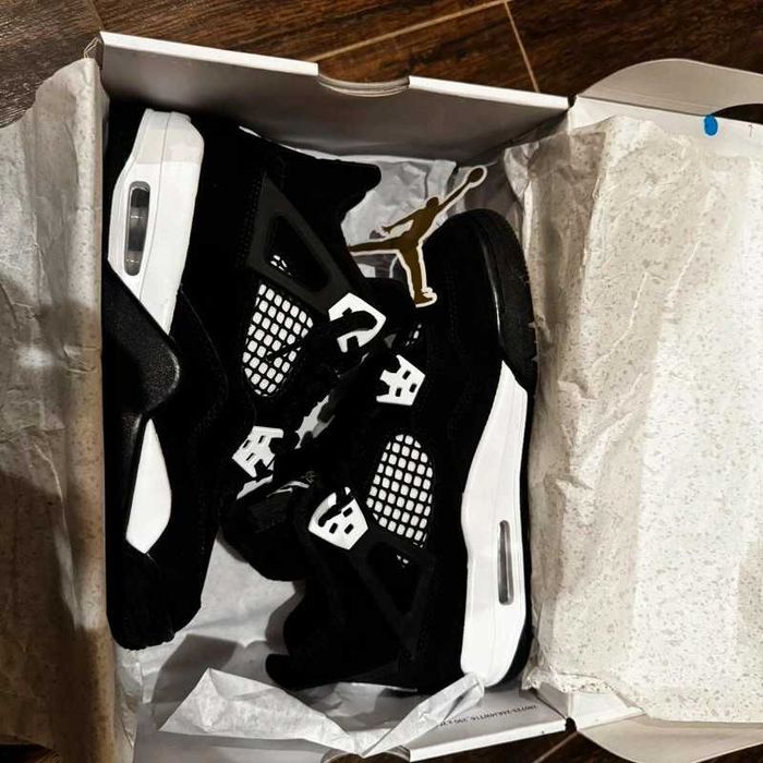 "Buty koszykówki "Nike_Air_Jordan 4_Retro_White_Thunder_Roz.45