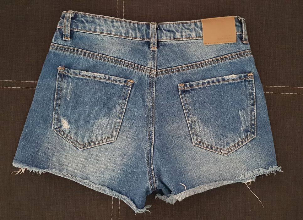 Calções curtos Stradivarius e Pull&Bear