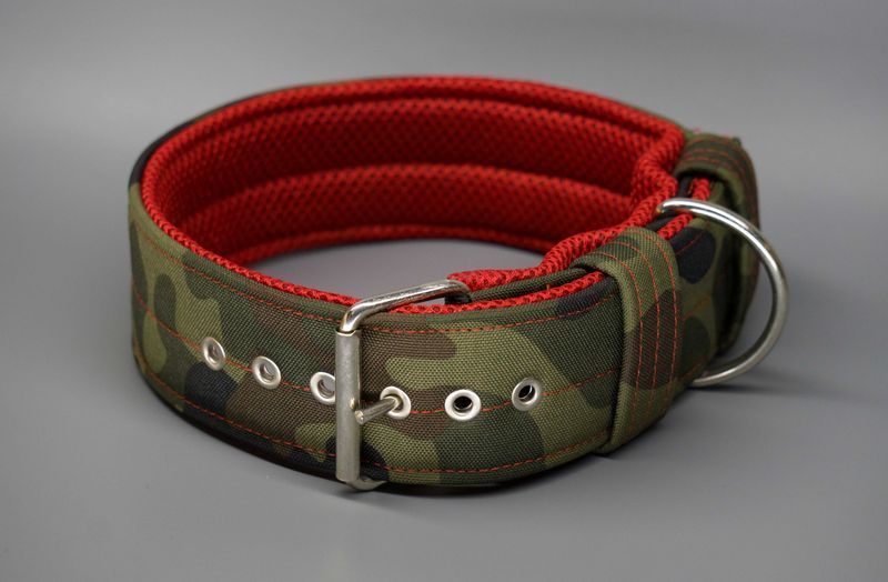 Obroża COMFORT szerokość 5cm. Obroża dla psa, kolor camo z czerwonym.
