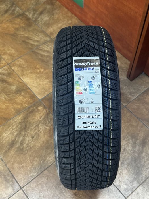 Goodyear 205/55R16 Ultra Grip Performance 3 2025 produkcja
