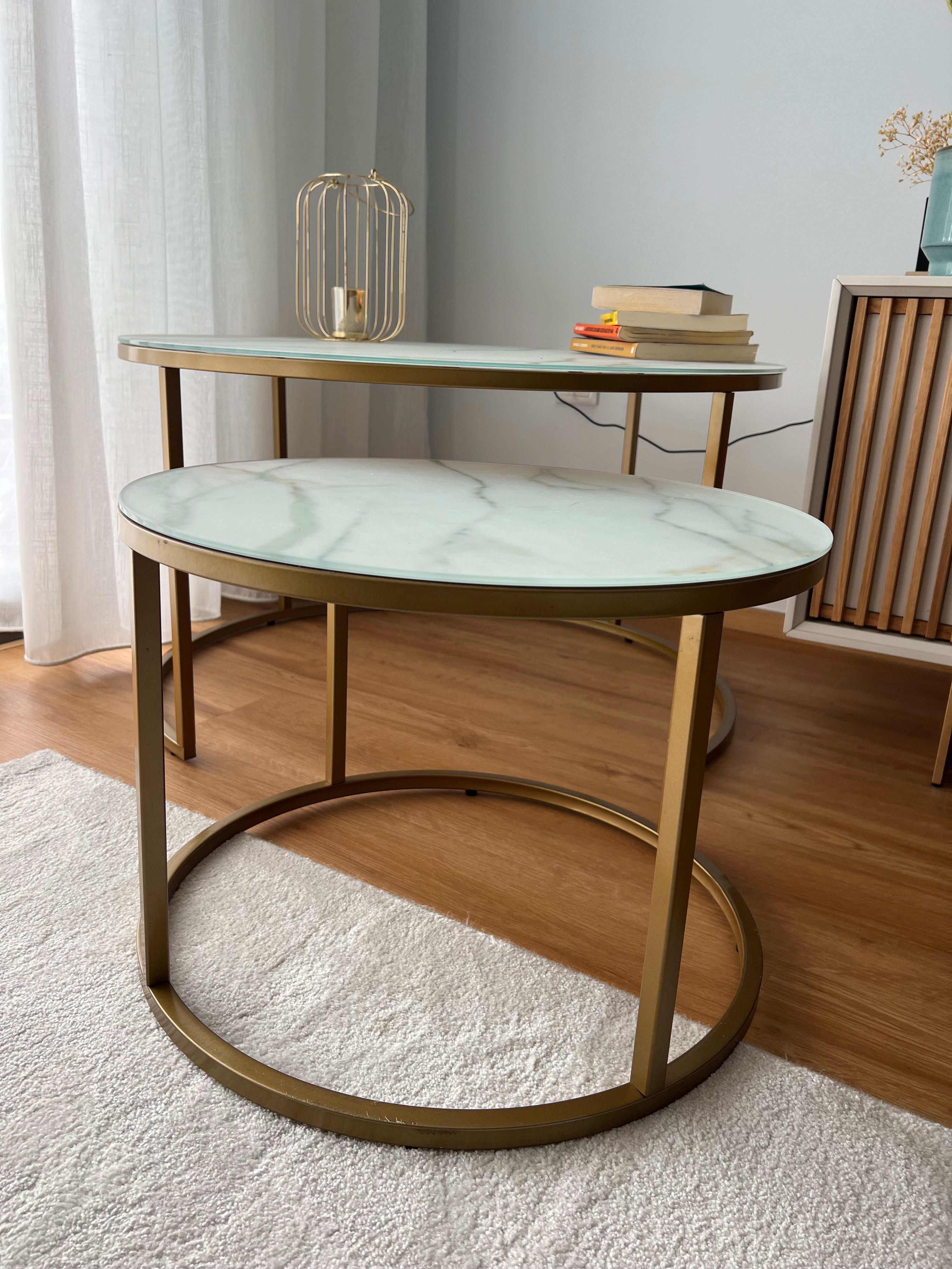 Conjunto de Mesas de Apoio em Vidro Marmorizado – Design Contemporâneo