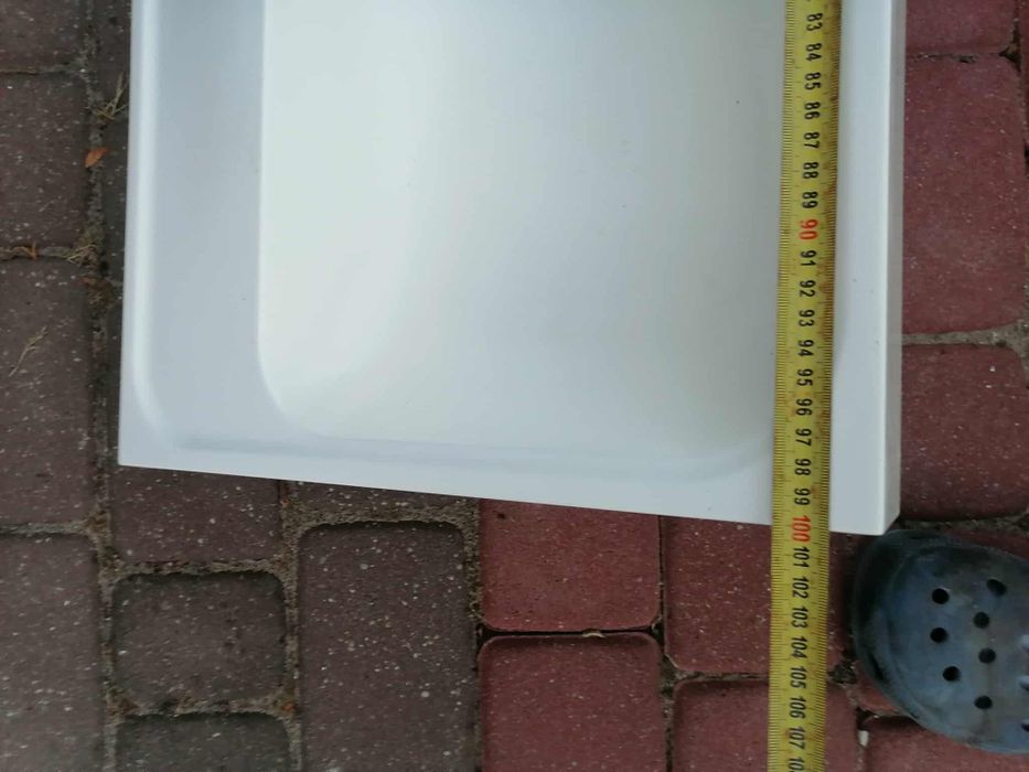 Umywalka łazienkowa z baterią