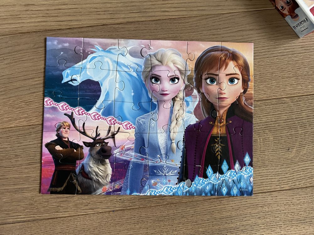 Dwa zestawy puzzli Elsa Kraina Lodu 3-4 latka
