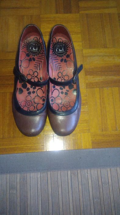 Sapatos vintage Fly London