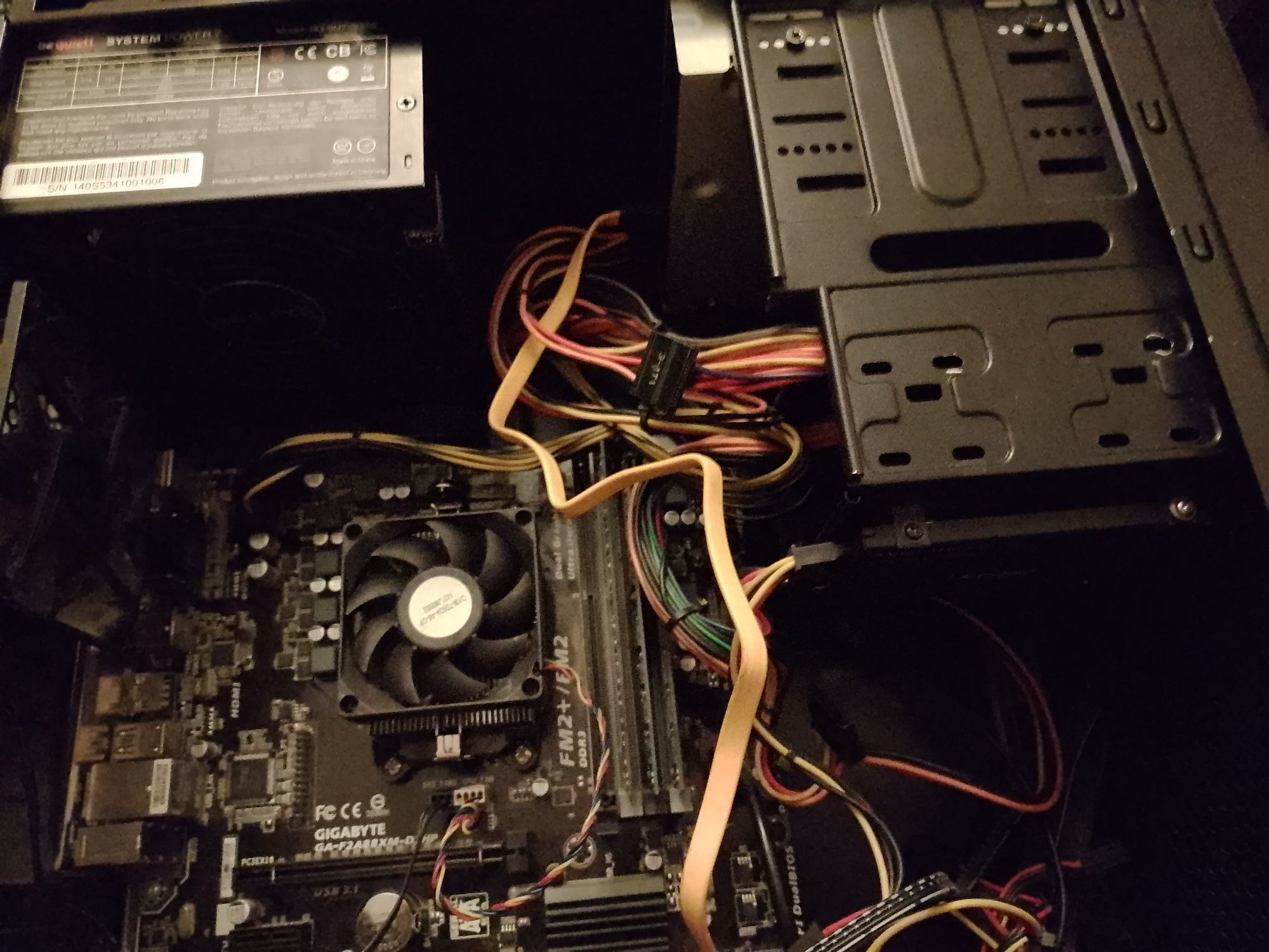 Komputer Procesor AMD a8 - 7600 3,1 ghz, 4 rdzenie fizyczne ddr3