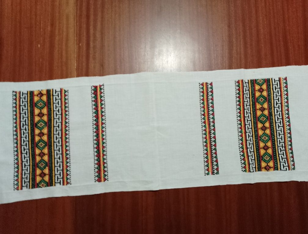 Вишитий рушник, старовинний.