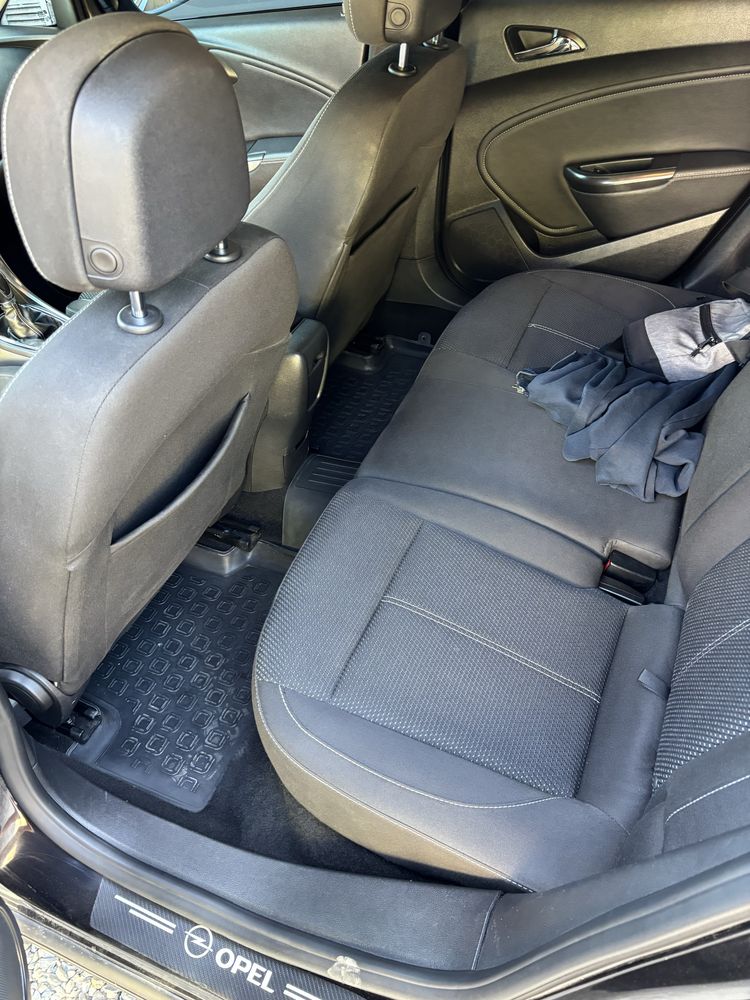 Opel Astra 2011 р
