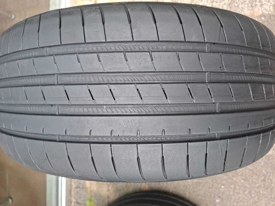 245/40R19 98Y MO Goodyear Eagle asymetric 3 para lato  2022 PL131