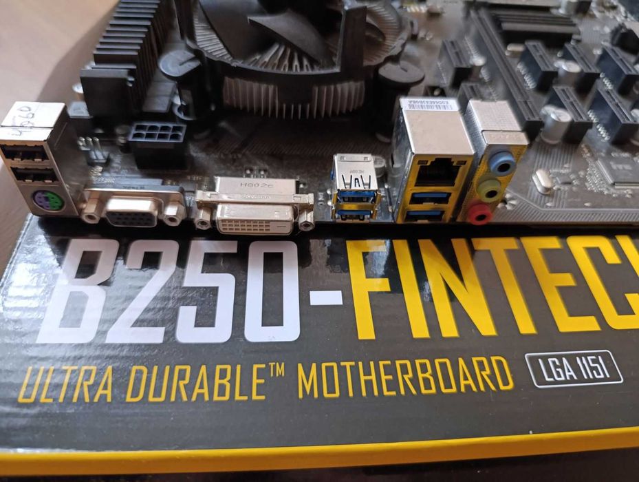 Gigabyte B250 fintech + xeon e3 1220v6+DDR4-16GB