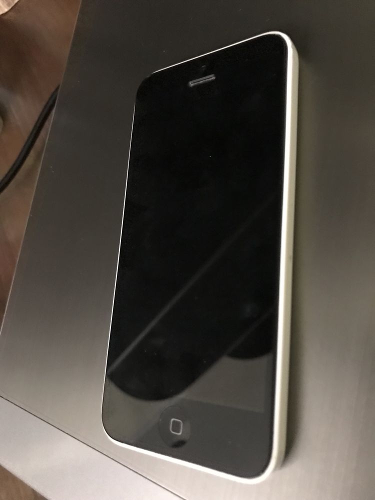 Мобільний телефон Apple iPhone 5C
