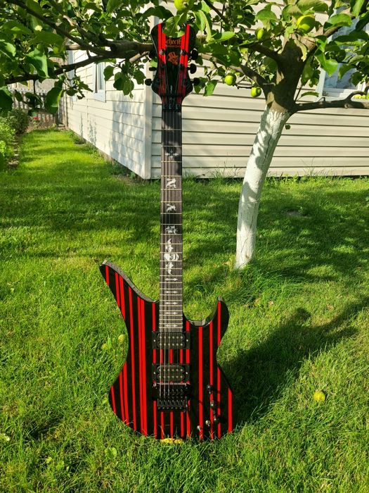 Schecter Synyster Gates Custom