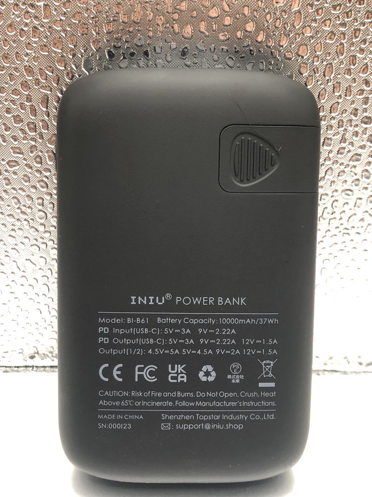 Power Bank 10000 mAh 22.5W z wyswietlaczem szybkie ładowanie