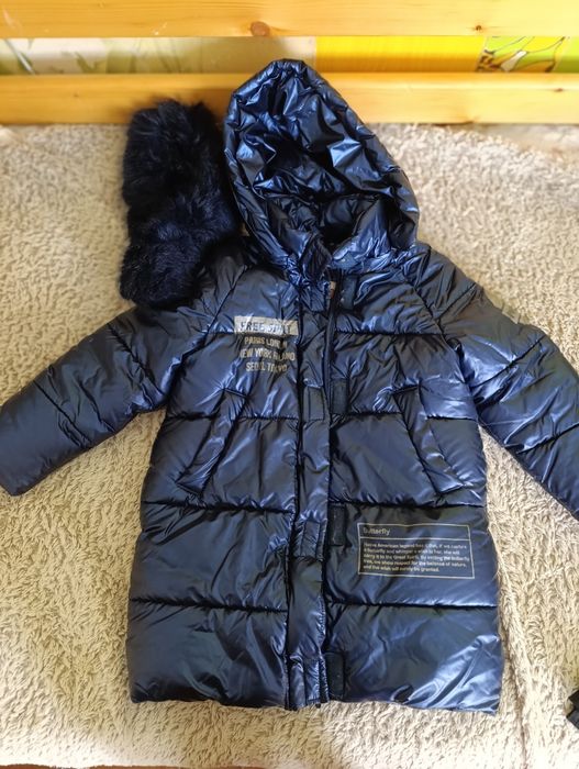 Куртка на дівчинку