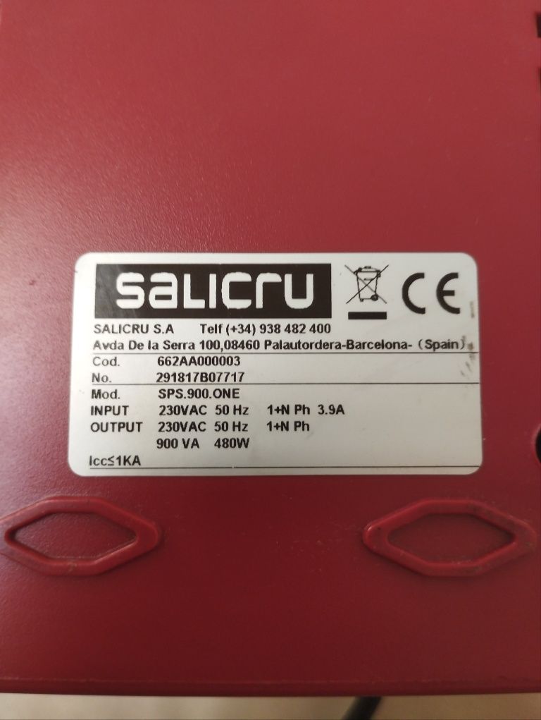 UPS Salicru SPS ONE 900VA (bateria nova maior do que a original)