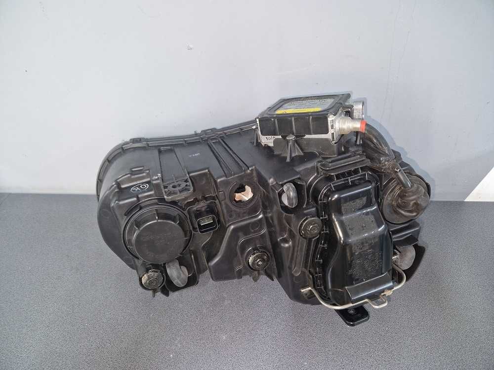 Kia Opirus 03-10 r. Lampa Lewy Przód Xenon