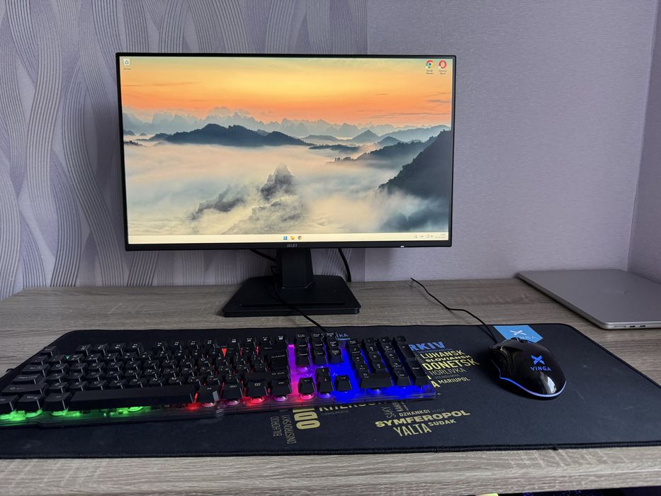 Ryzen 5500 RX 5700 XT 16 GB ram + монітор навушники