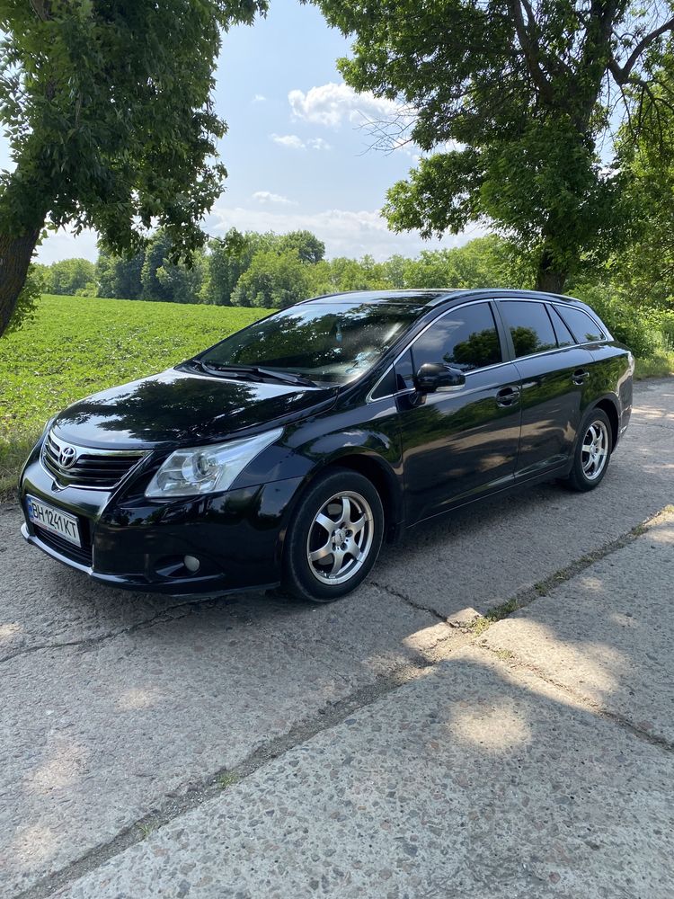 Toyota Avensis гарний стан 2.0 d 4d не фарбована