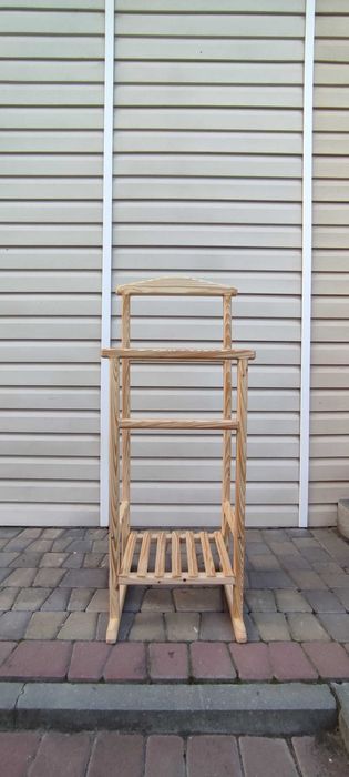 Приліжкова вішалка