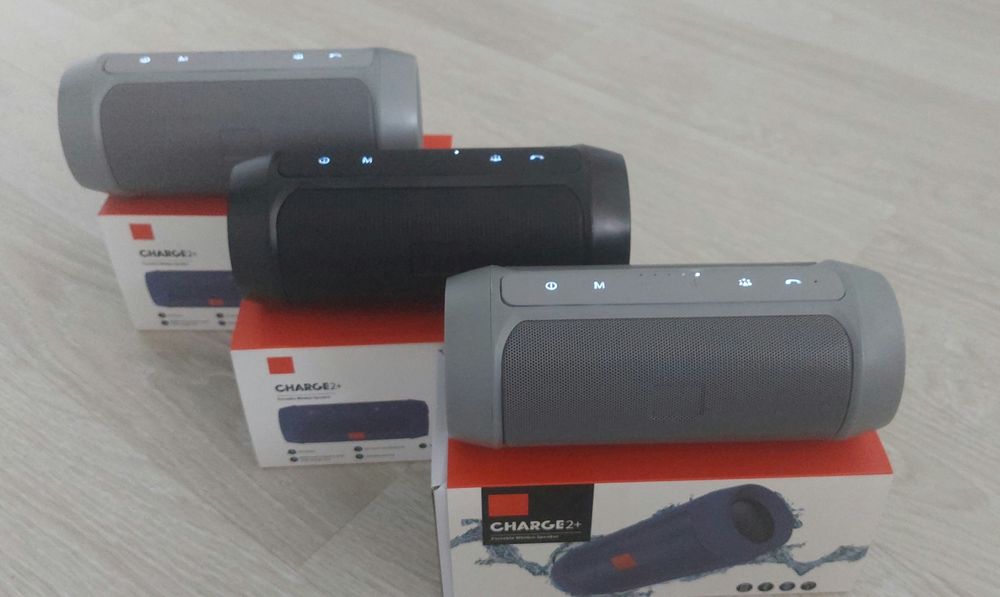 Продам нову  колонки  CHARGE  2+