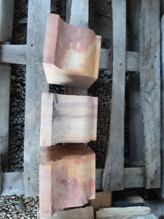 Sprzedam kamień  z rozbiórki kominka