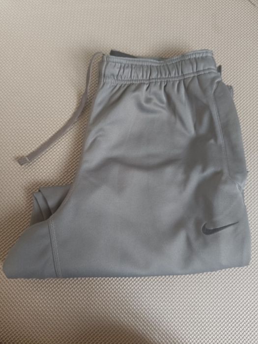 Spodnie dresy Nike