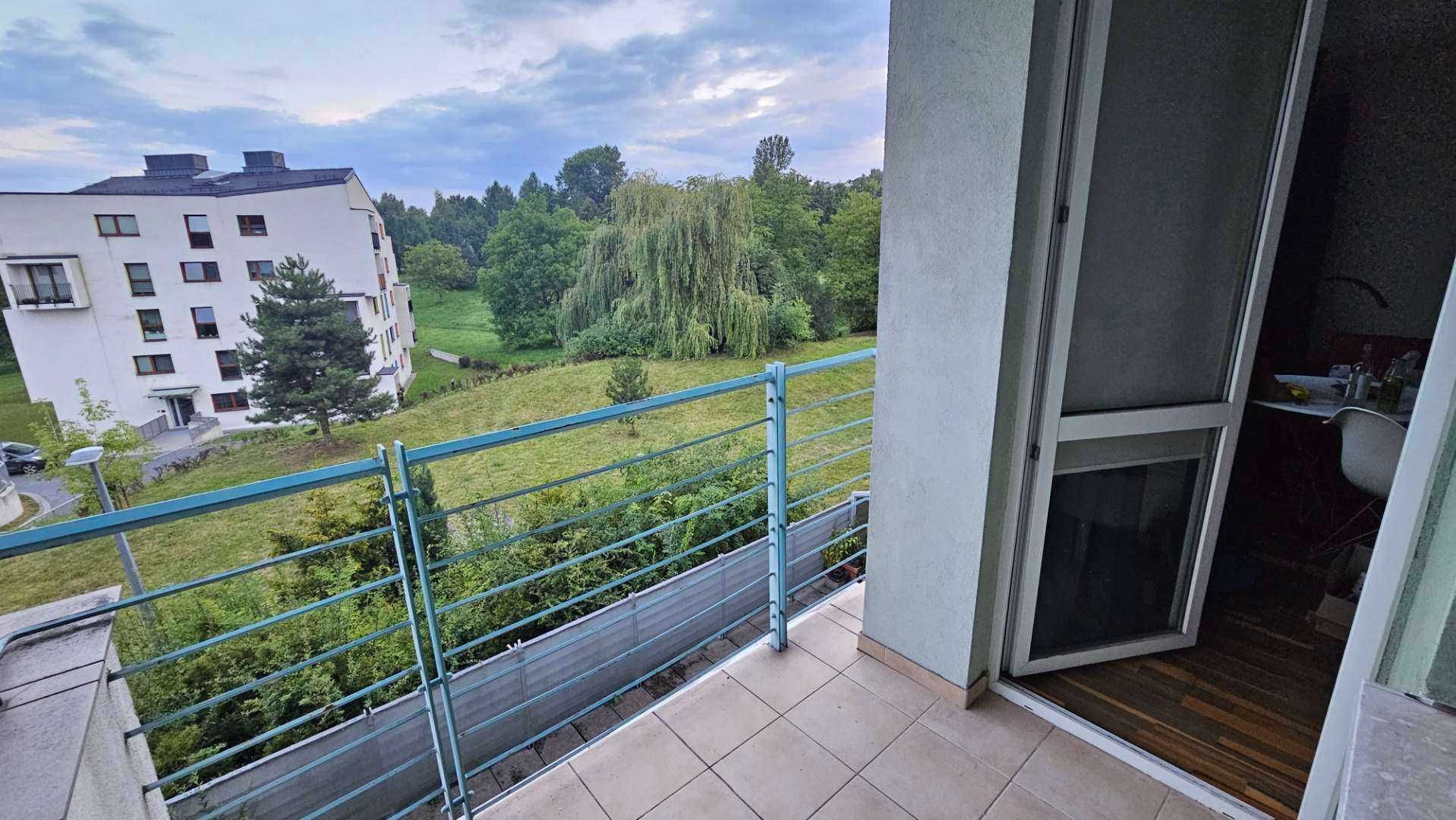 Duży pokoj z balkonem do wynajęcia
