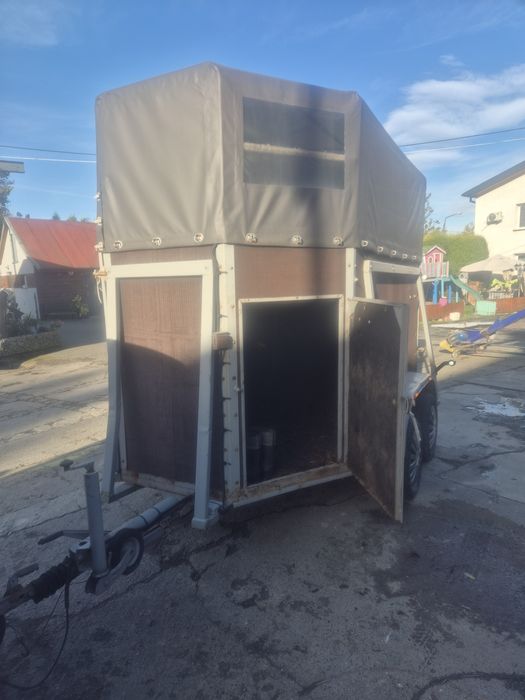 Przyczepa do przewozu Zwierząt  Mecuss