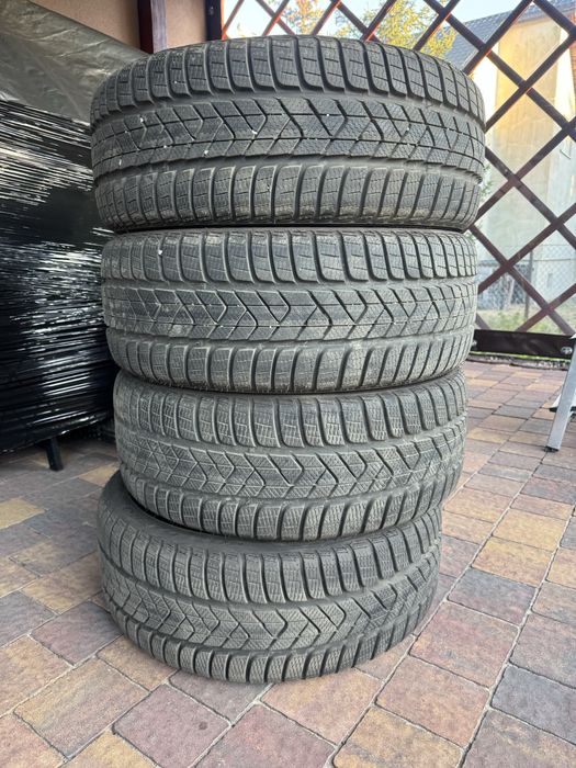 Opony Pirelli Zimowe Runflat 225/40 R19