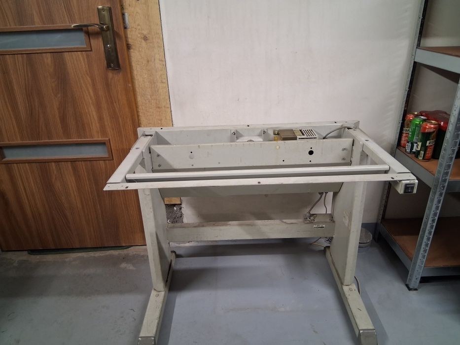 Stół przemysłowy  elektryczny  regulacja  wysokości