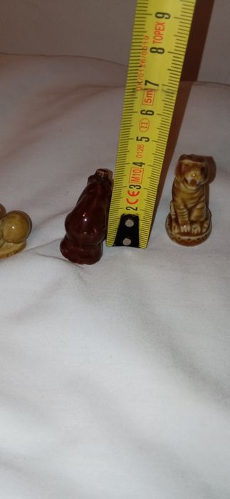 Figurki przyciski do papieru fajansowe  ok 4 cm