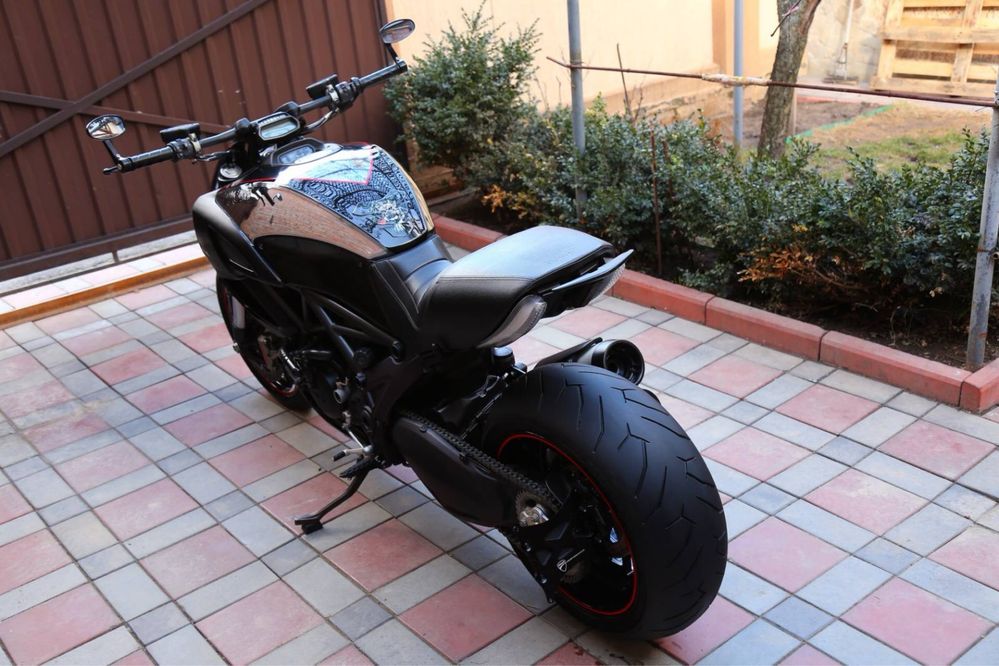 Ducati Diavel 2013