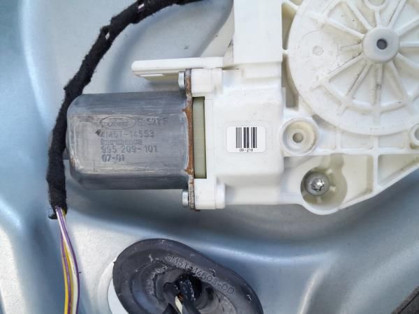 Elevador vidros frente direito FORD Focus II Carrinha (DA_)