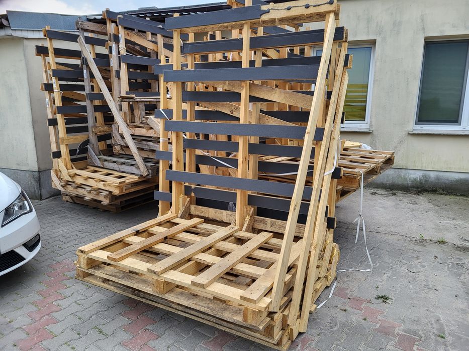 Stojaki drewniane do okien, szyb, parapetów