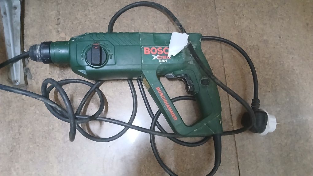 Перфоратор BOSCH Xcel PBH