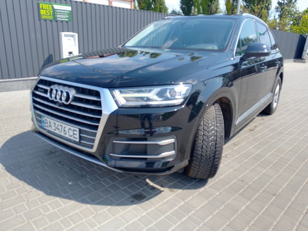 Автомобіль Audi Q7. 2017. 3.0TDI