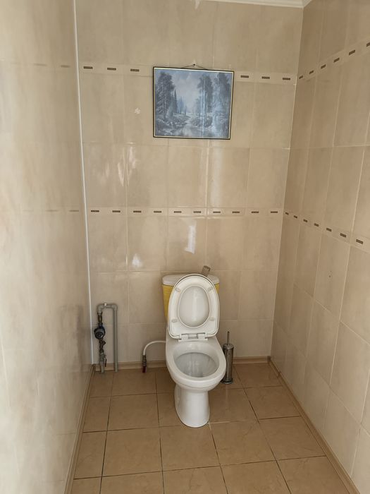 Продам офісне приміщення