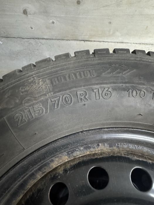 Stalowe felgi z oponami zimowymi