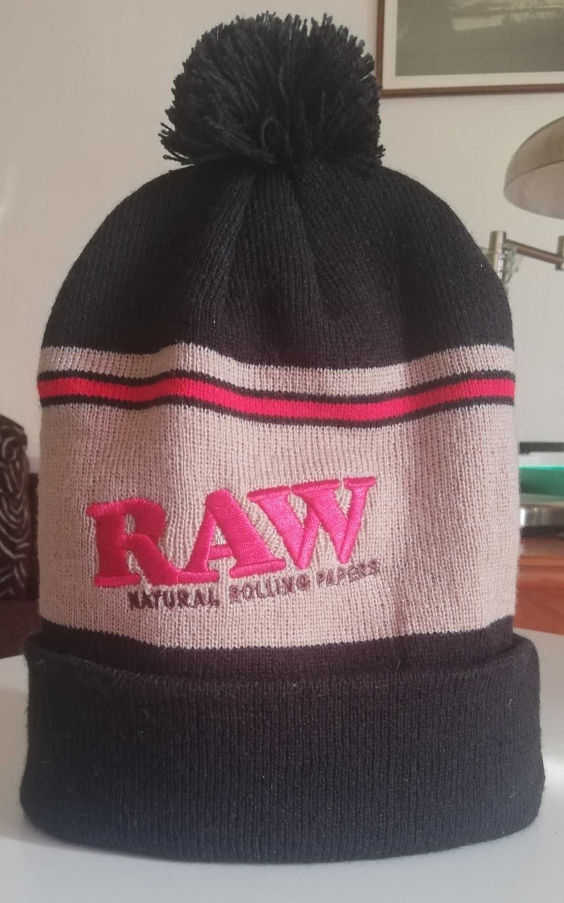 Gorro da marca RAW